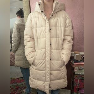 Cream puffer jacket with hood